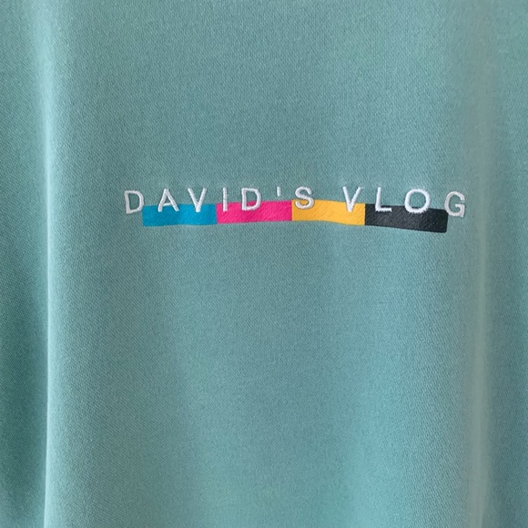 DAVID DUBRICK Vlog Clickbait Sweatshirt - Picture 2 of 3